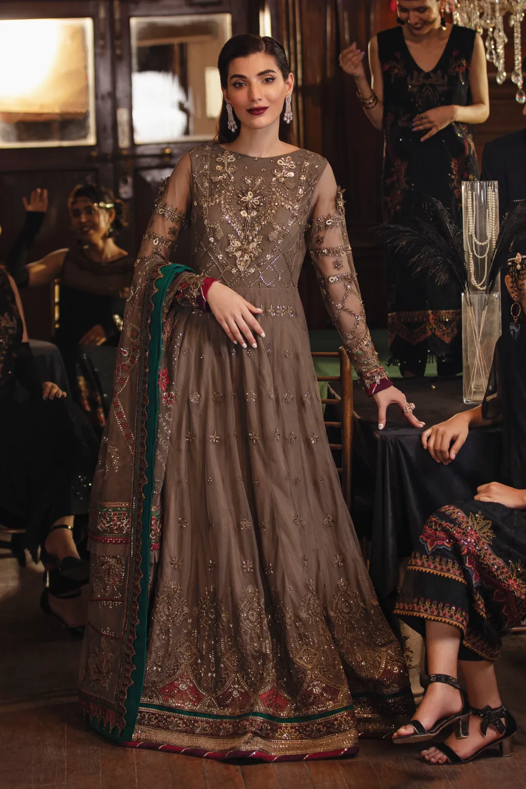 IZNiK La Royale Luxury Formals – IRC-05 Sabaism